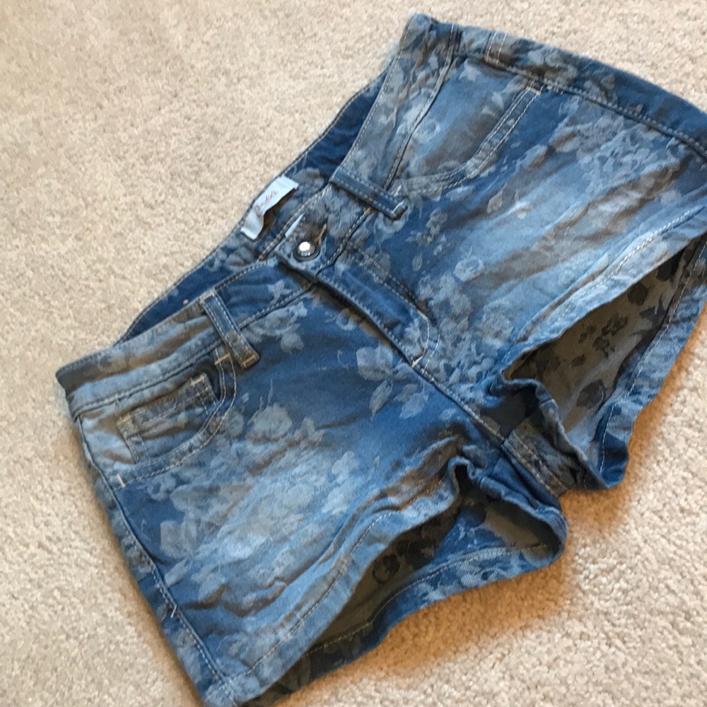 Candies shorts